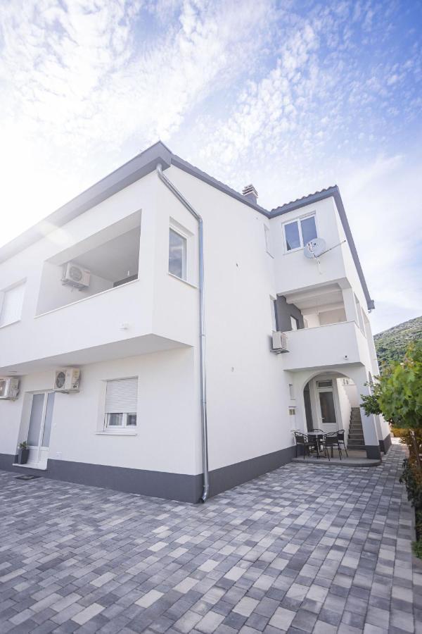 Apartments Veronika Trogir Exterior foto